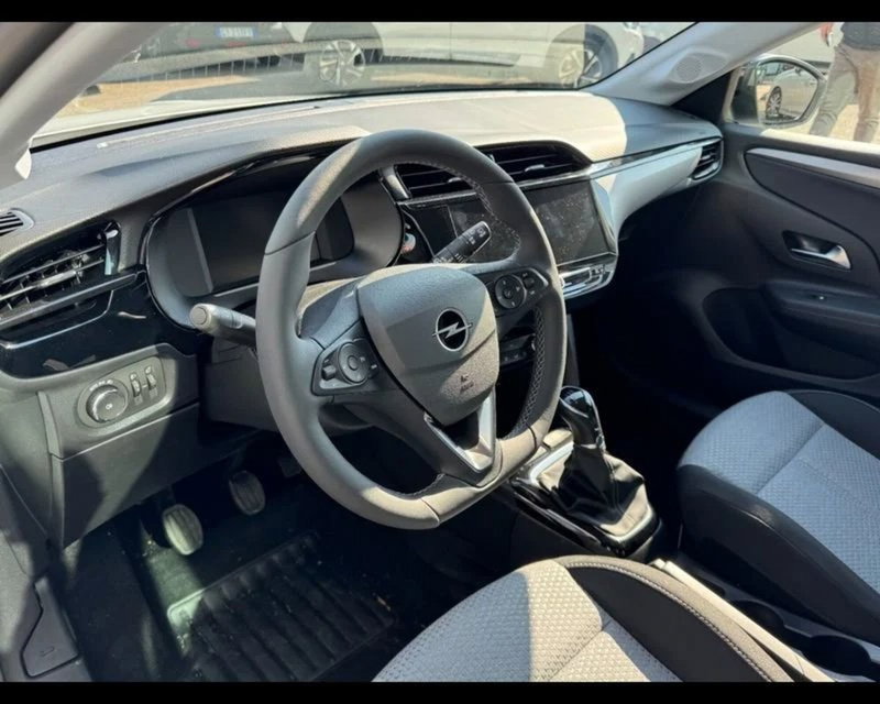 Opel Corsa nuova a Treviso (12)