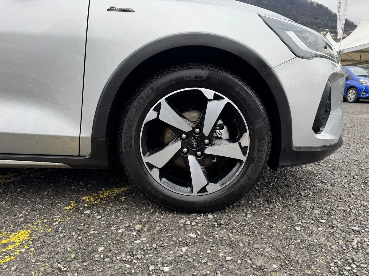 Ford Focus usata a Como (14)