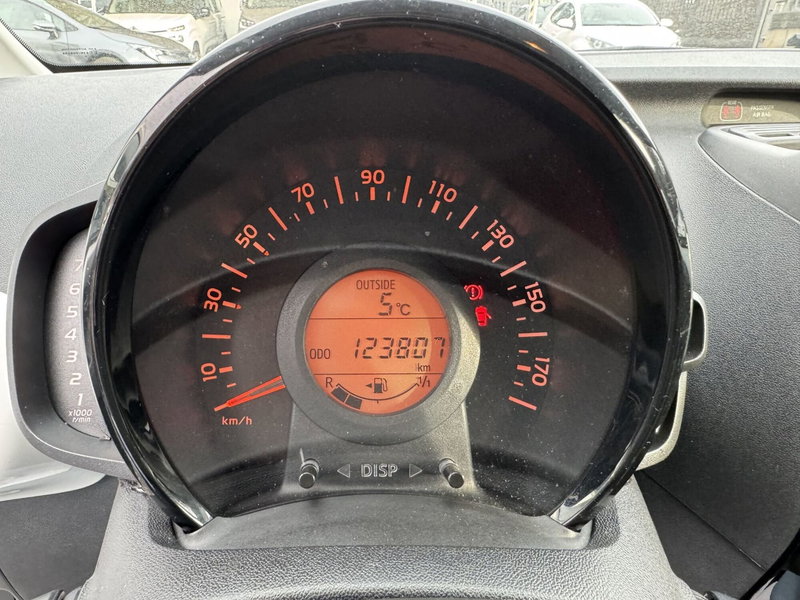 Toyota Aygo usata a Como (11)