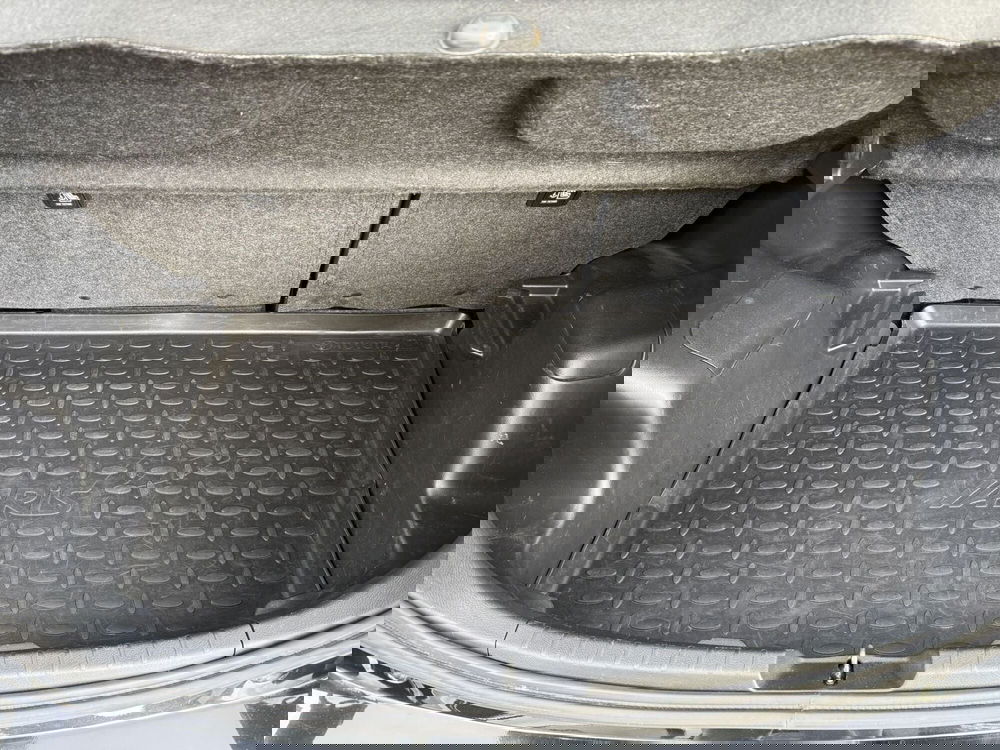 Toyota Yaris usata a Como (11)