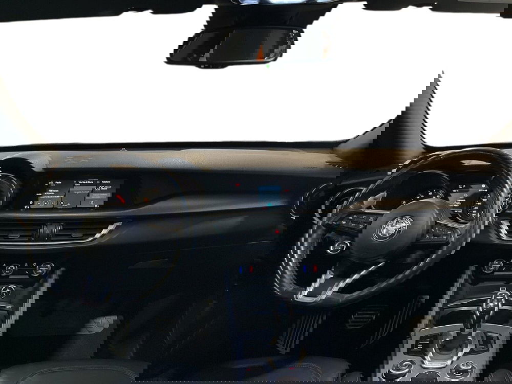 Alfa Romeo Stelvio usata a Torino (11)