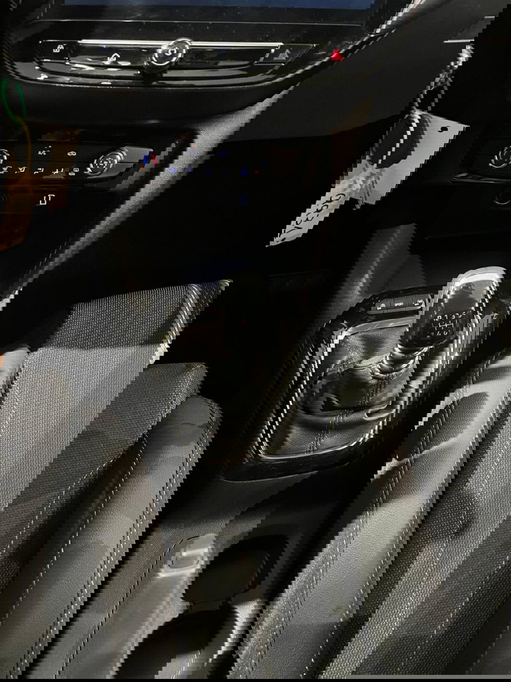 Opel Corsa nuova a Milano (18)