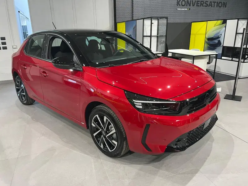 Opel Corsa nuova a Milano (3)