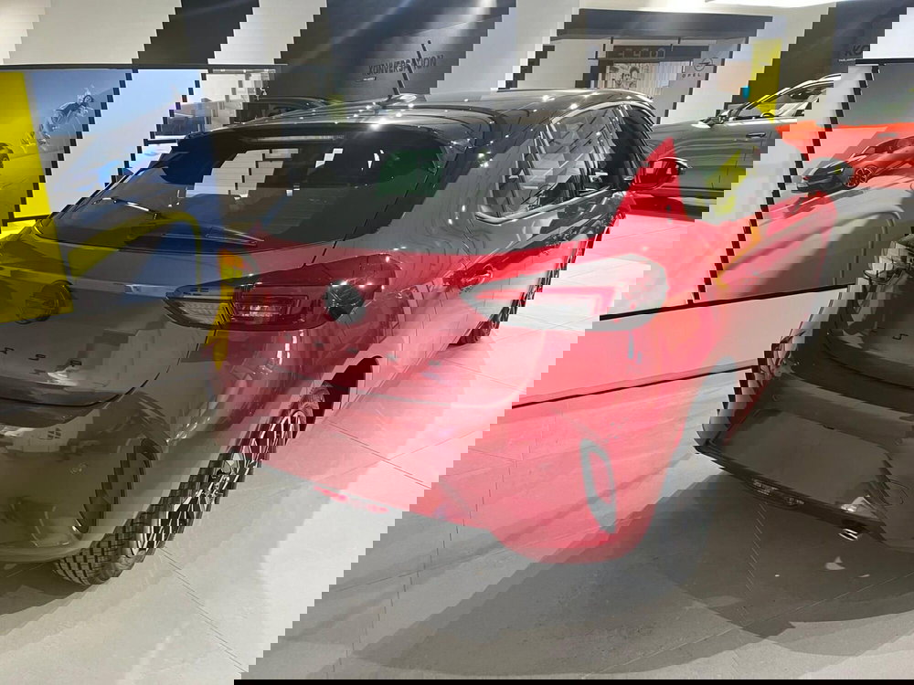 Opel Corsa nuova a Milano (8)