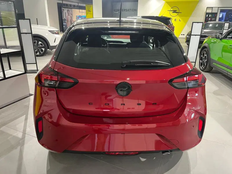 Opel Corsa nuova a Milano (9)