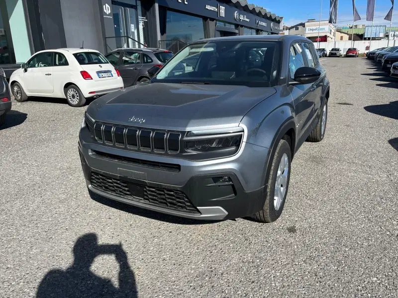 Jeep Avenger nuova a Milano