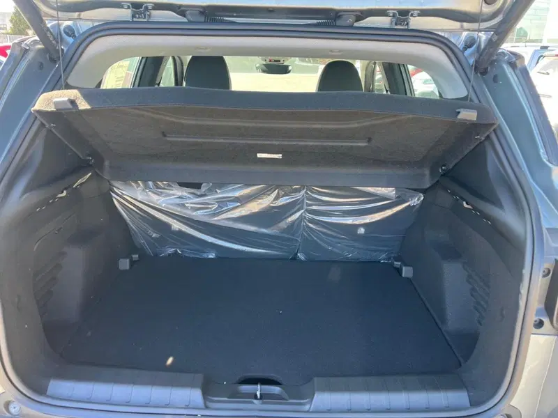 Jeep Avenger nuova a Milano (12)