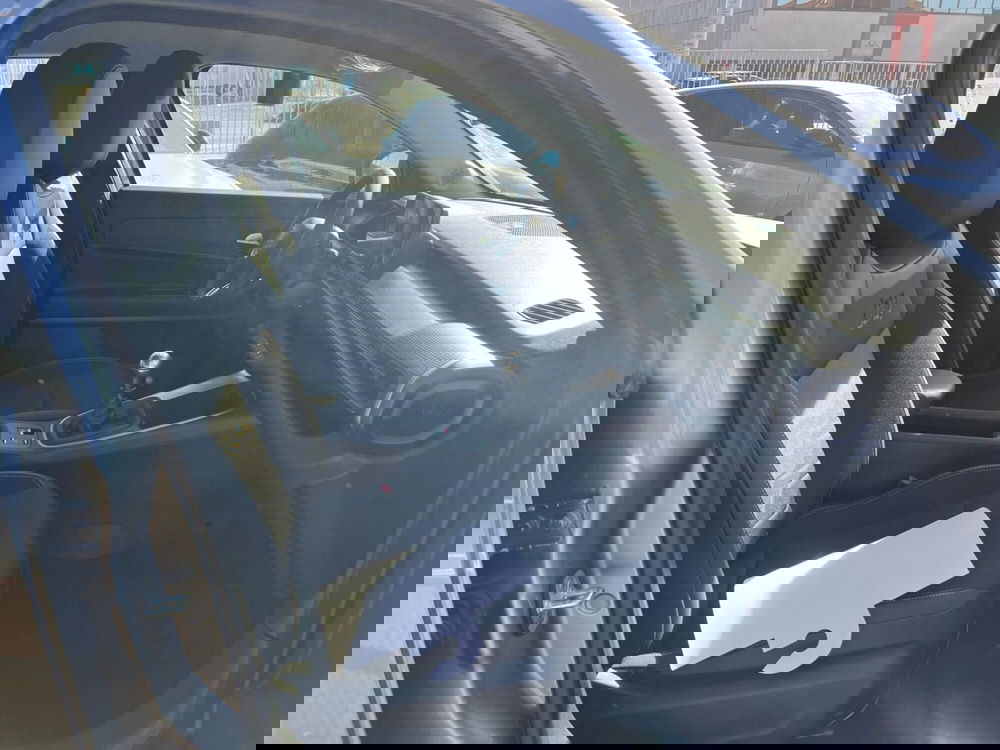 Jeep Avenger nuova a Milano (14)