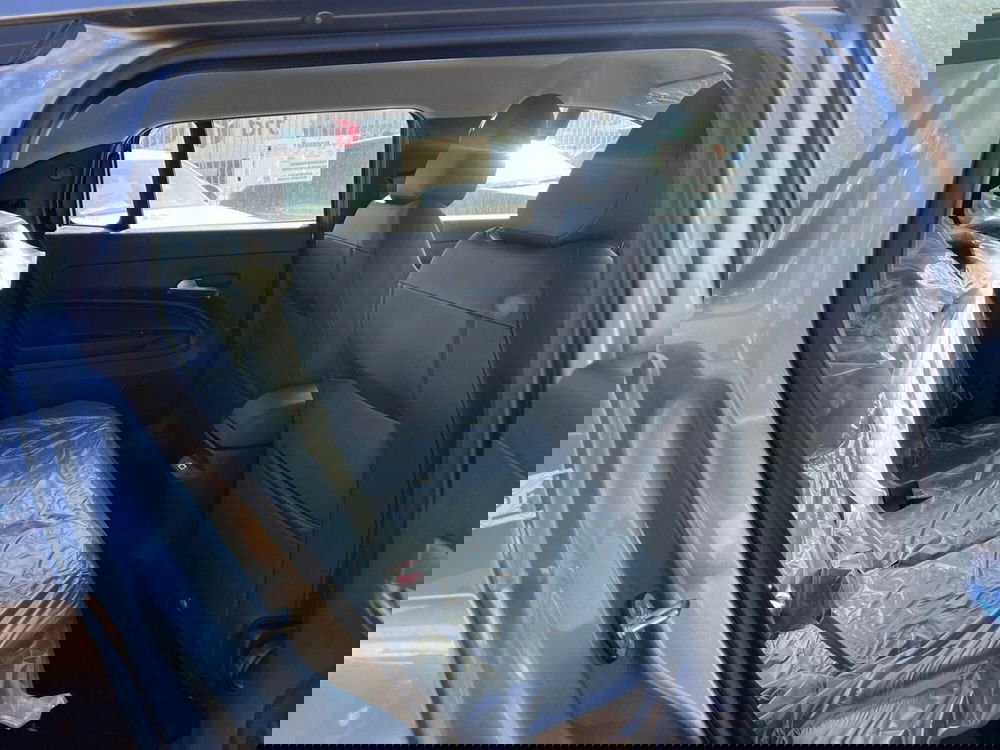 Jeep Avenger nuova a Milano (16)