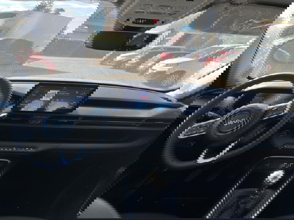 Jeep Avenger nuova a Milano (17)