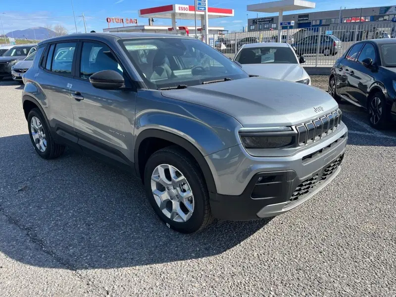 Jeep Avenger nuova a Milano (3)