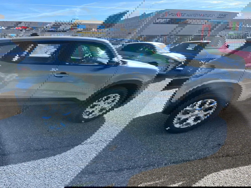 Jeep Avenger nuova a Milano (5)