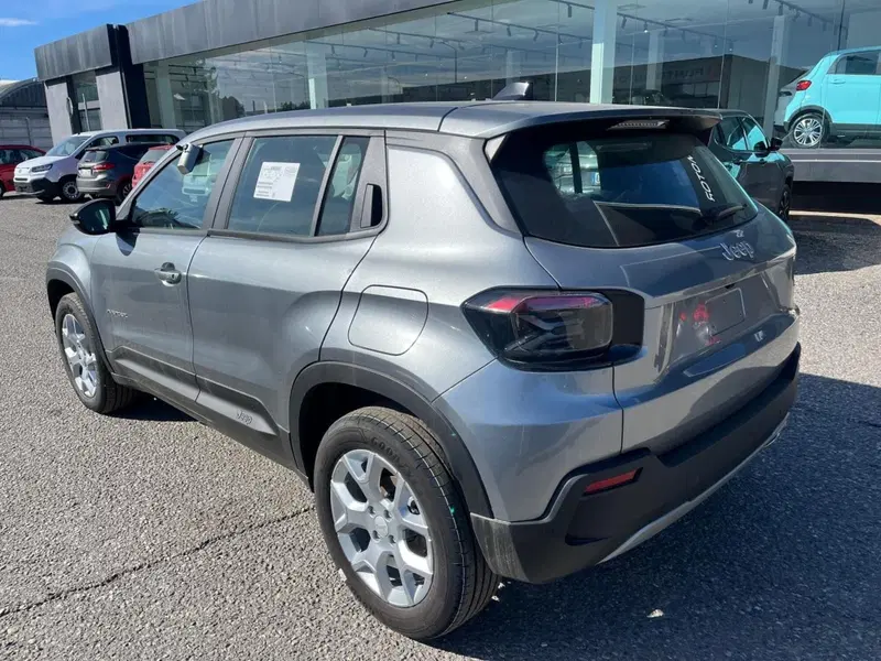Jeep Avenger nuova a Milano (9)