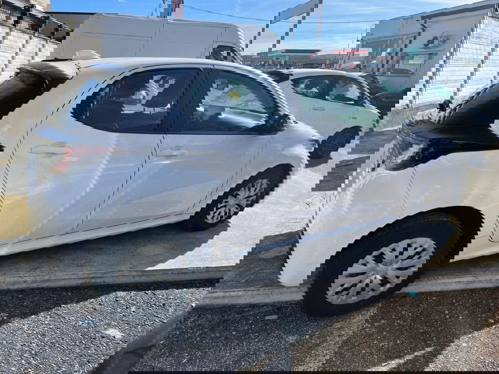 Toyota Yaris usata a Milano (6)