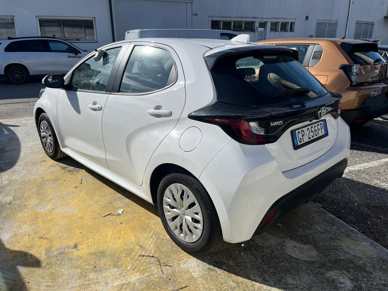 Toyota Yaris usata a Milano (8)