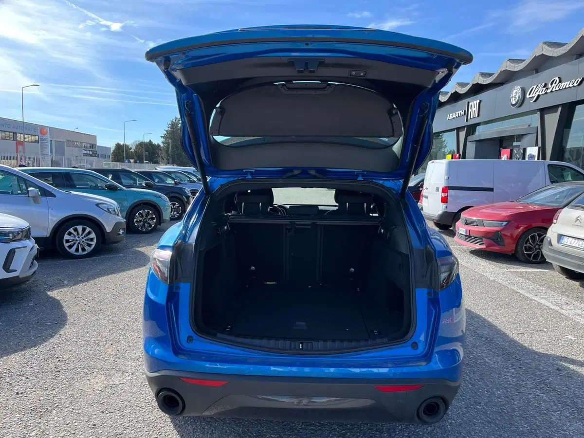 Alfa Romeo Stelvio usata a Milano (11)