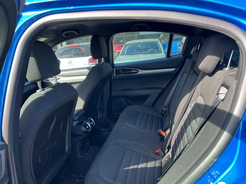 Alfa Romeo Stelvio usata a Milano (15)