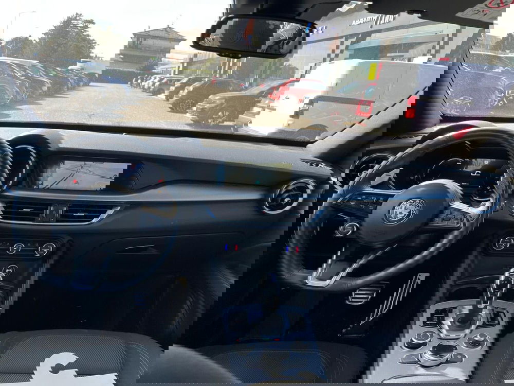 Alfa Romeo Stelvio usata a Milano (17)