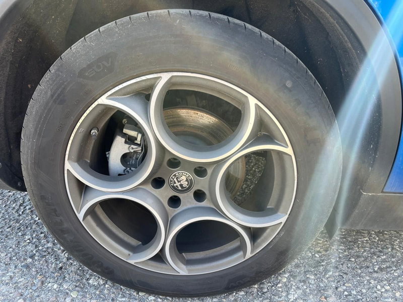 Alfa Romeo Stelvio usata a Milano (7)