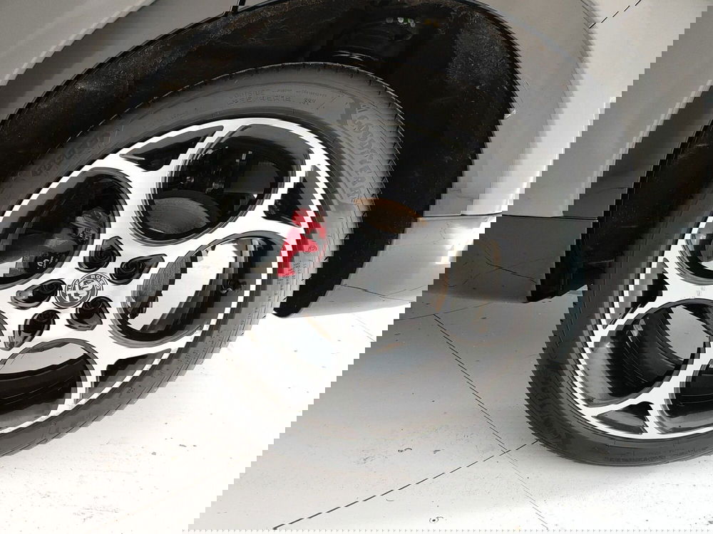 Alfa Romeo Tonale usata a Caserta (11)