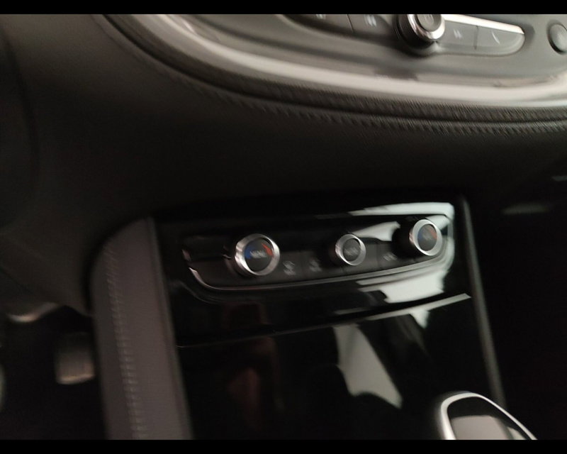 Opel Grandland X usata a Caserta (20)