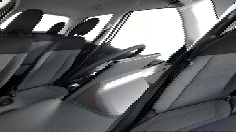 Hyundai Inster nuova a Pistoia (9)