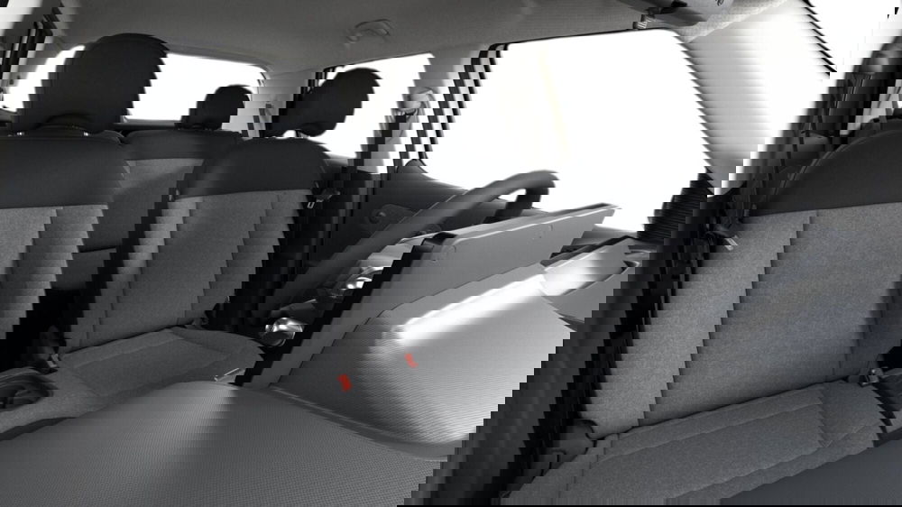 Hyundai Inster nuova a Pistoia (12)