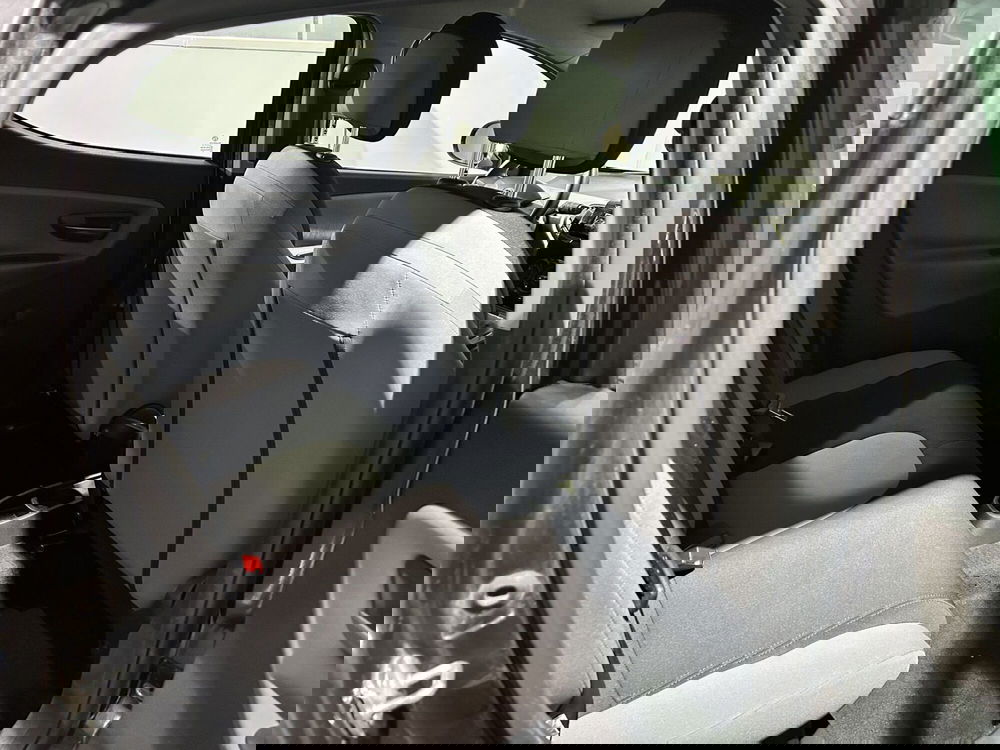 Lancia Ypsilon usata a Milano (13)