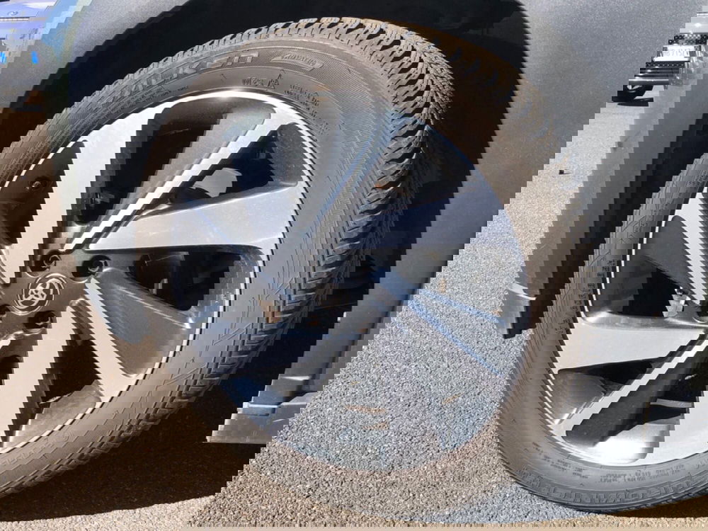 Toyota Aygo X usata a Mantova (11)