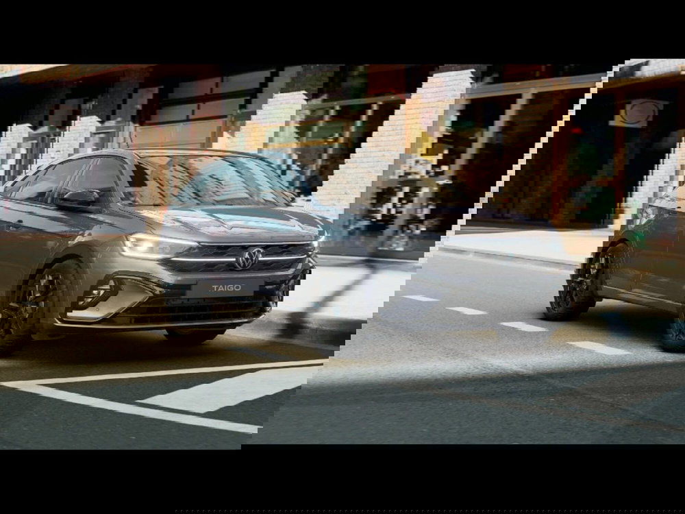 Volkswagen Taigo nuova a Livorno (4)