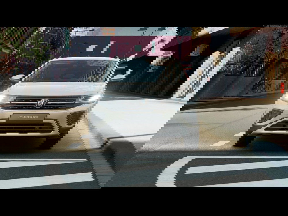 Volkswagen Taigo nuova a Livorno (5)