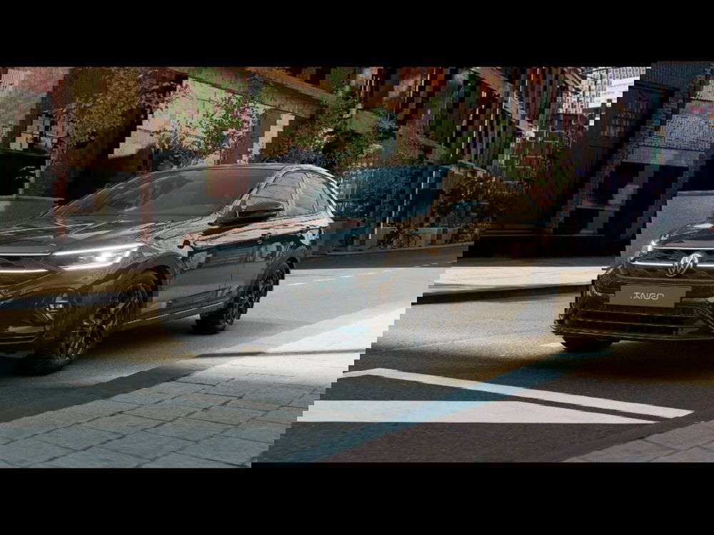 Volkswagen Taigo nuova a Livorno