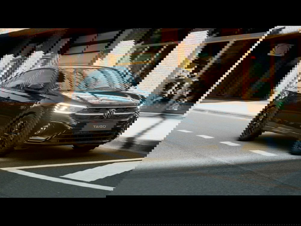 Volkswagen Taigo nuova a Livorno (4)