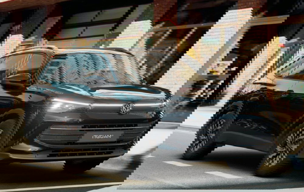 Volkswagen Tiguan nuova a Bologna (4)