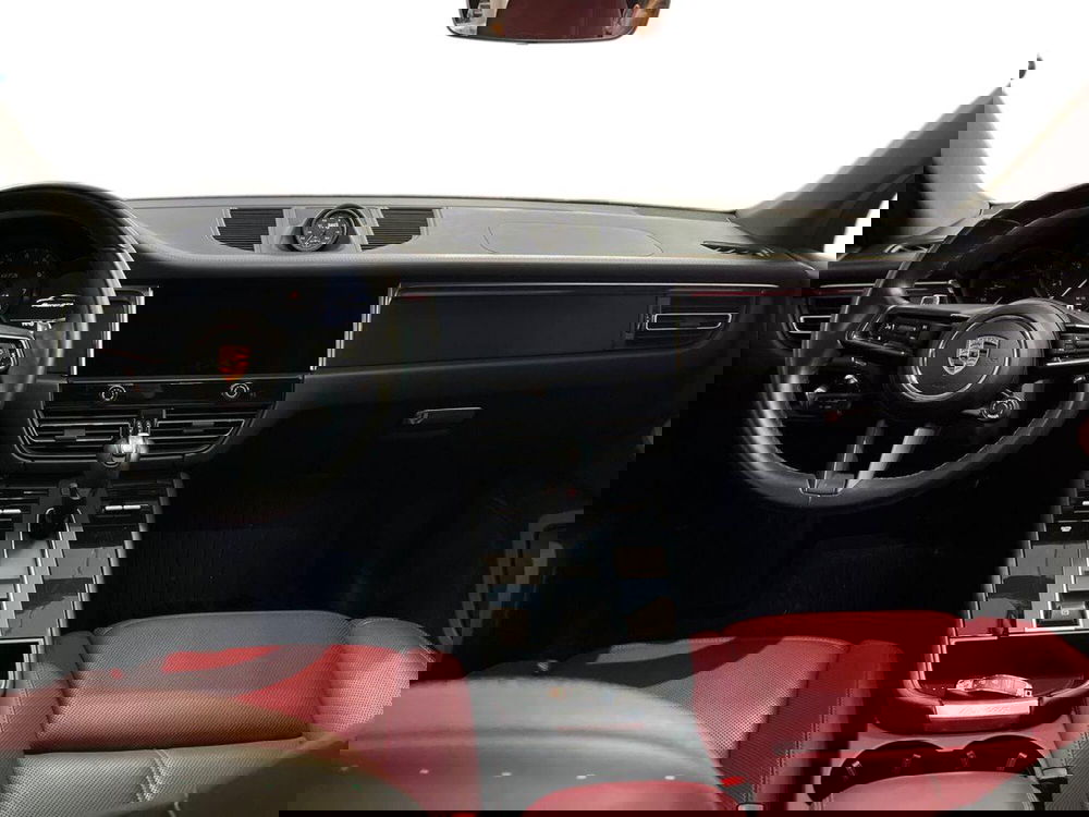 Porsche Macan usata a Lecce (8)