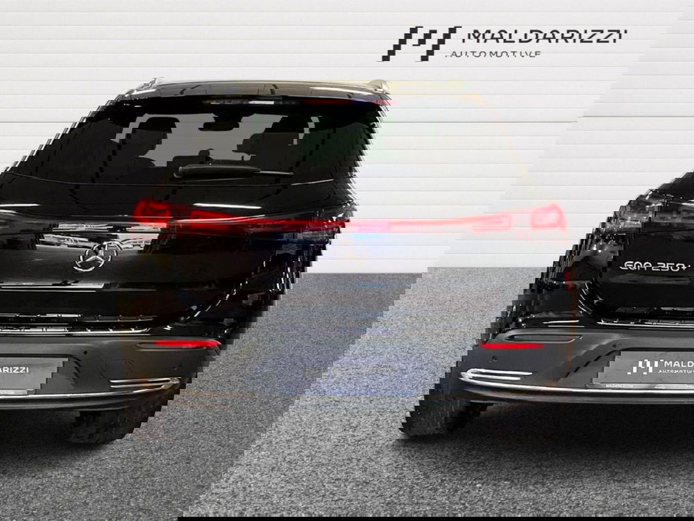 Mercedes-Benz EQA usata a Bari (3)