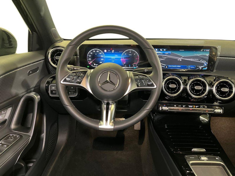 Mercedes-Benz Classe A usata a Milano (11)