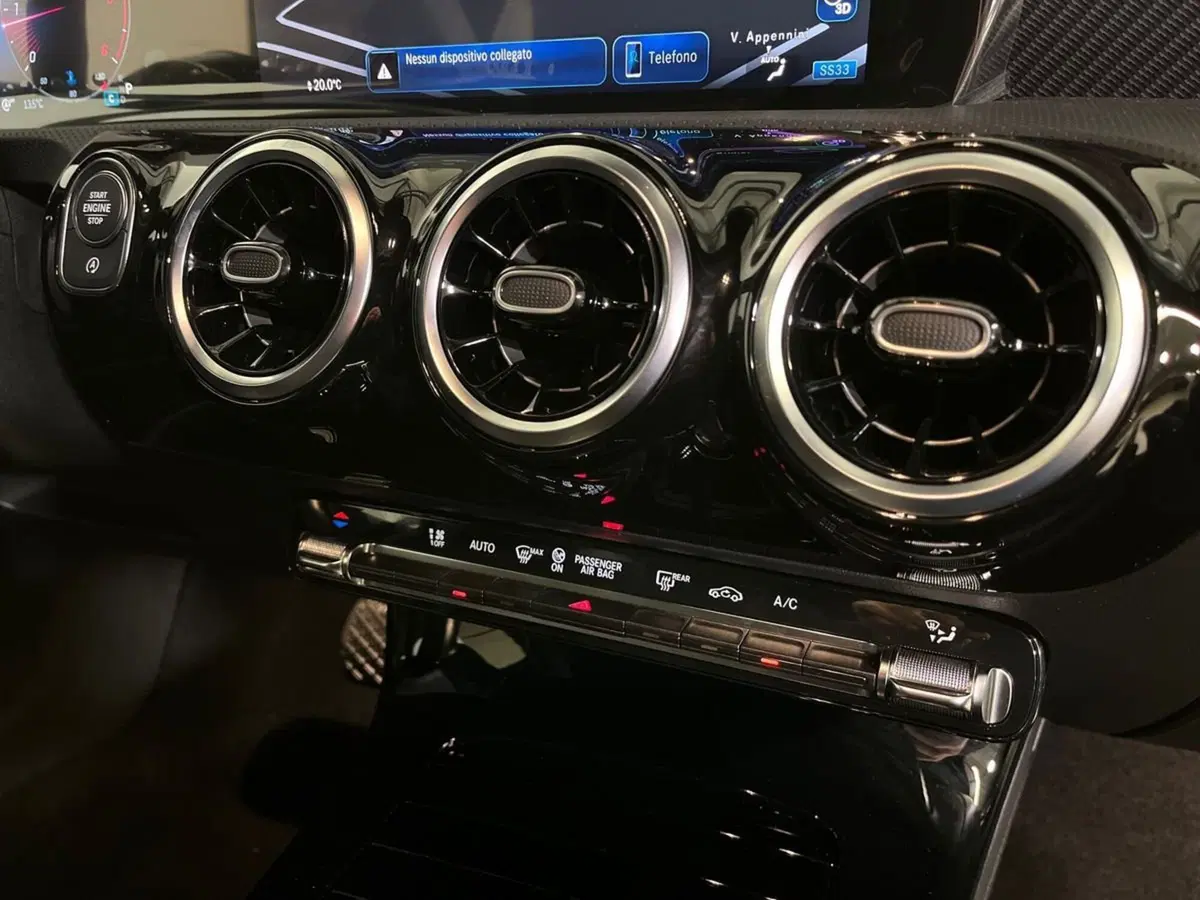Mercedes-Benz Classe A usata a Milano (14)