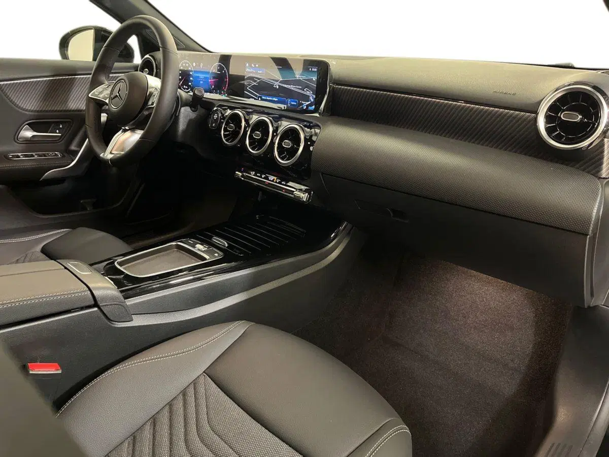 Mercedes-Benz Classe A usata a Milano (15)
