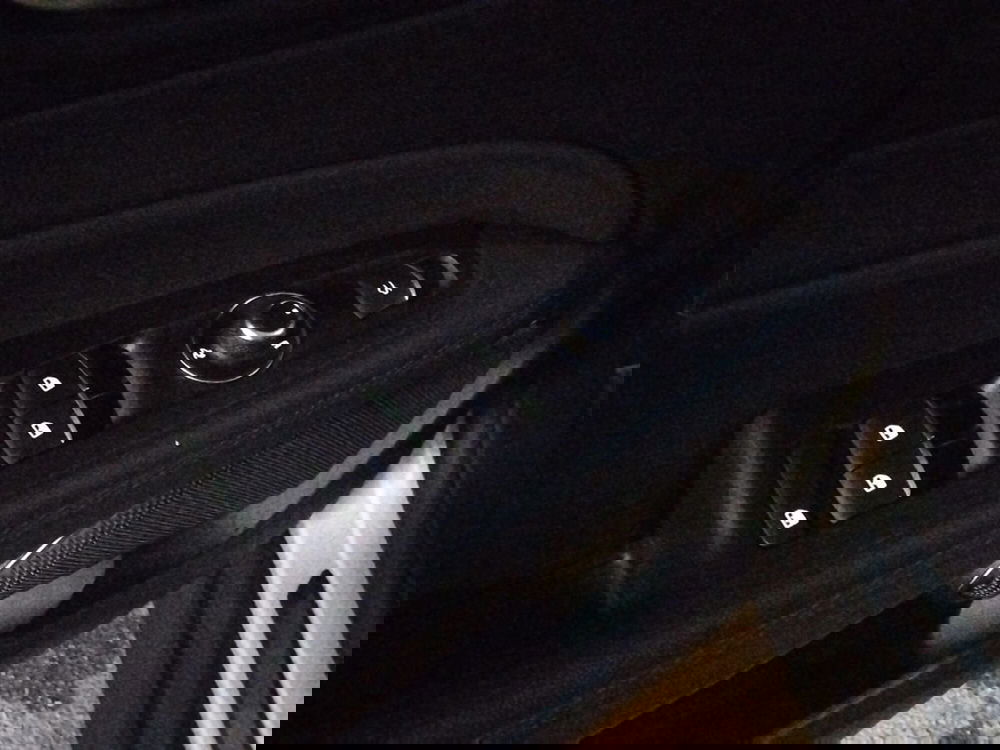 Alfa Romeo Stelvio usata a Pescara (13)