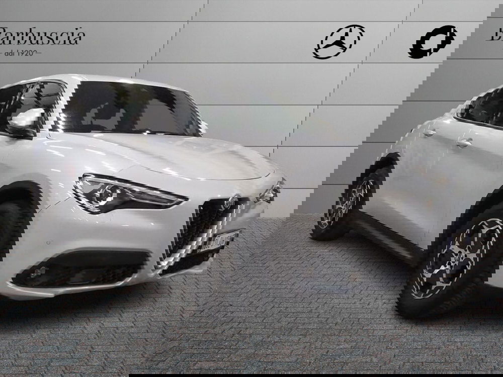 Alfa Romeo Stelvio usata a Pescara (2)