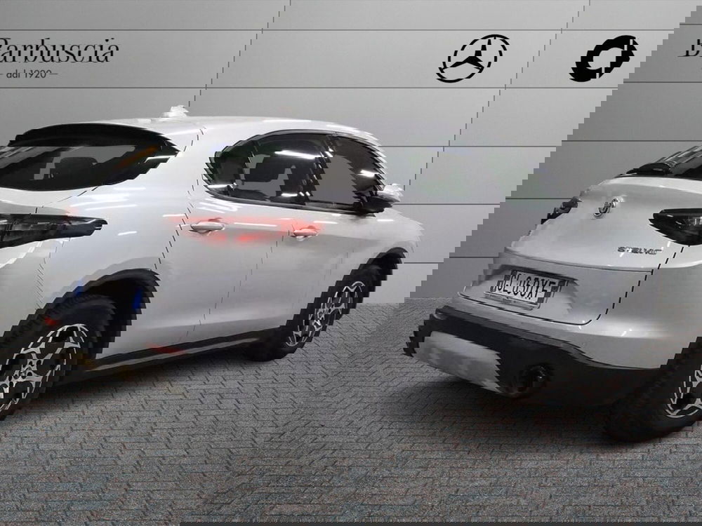 Alfa Romeo Stelvio usata a Pescara (3)