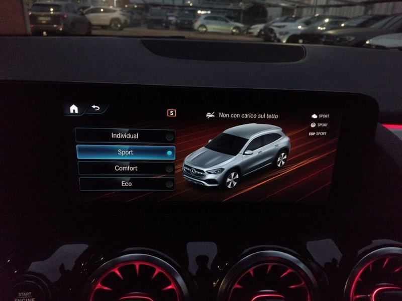 Mercedes-Benz GLA SUV usata a Pescara (11)