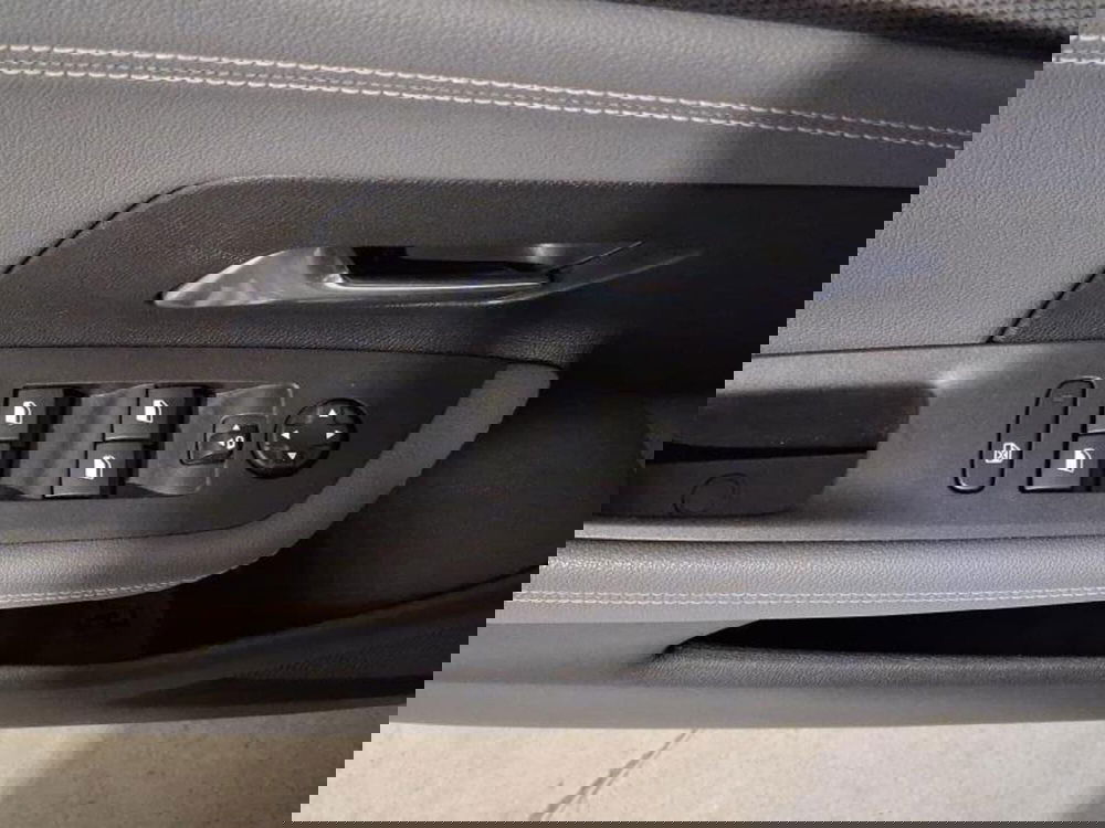 Opel Mokka usata a Genova (12)