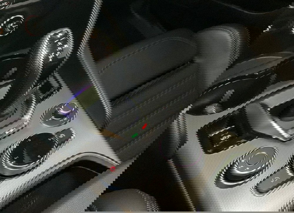 Alfa Romeo Giulia usata a Padova (10)