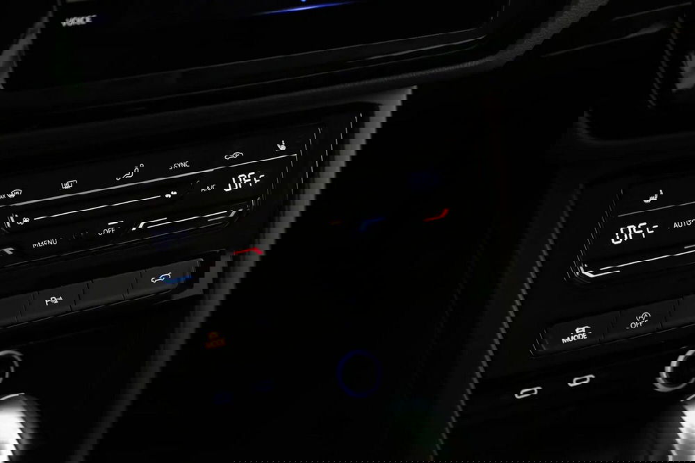 Volkswagen Touran usata a Padova (16)