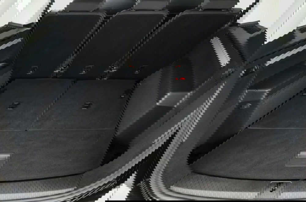 Volkswagen Touran usata a Padova (6)