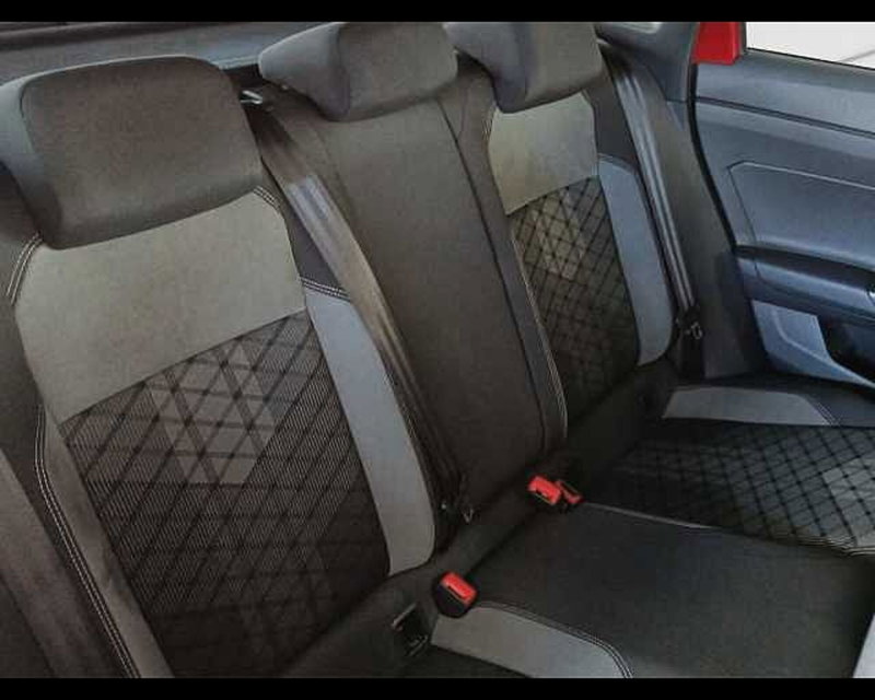 Volkswagen Taigo usata a Roma (9)