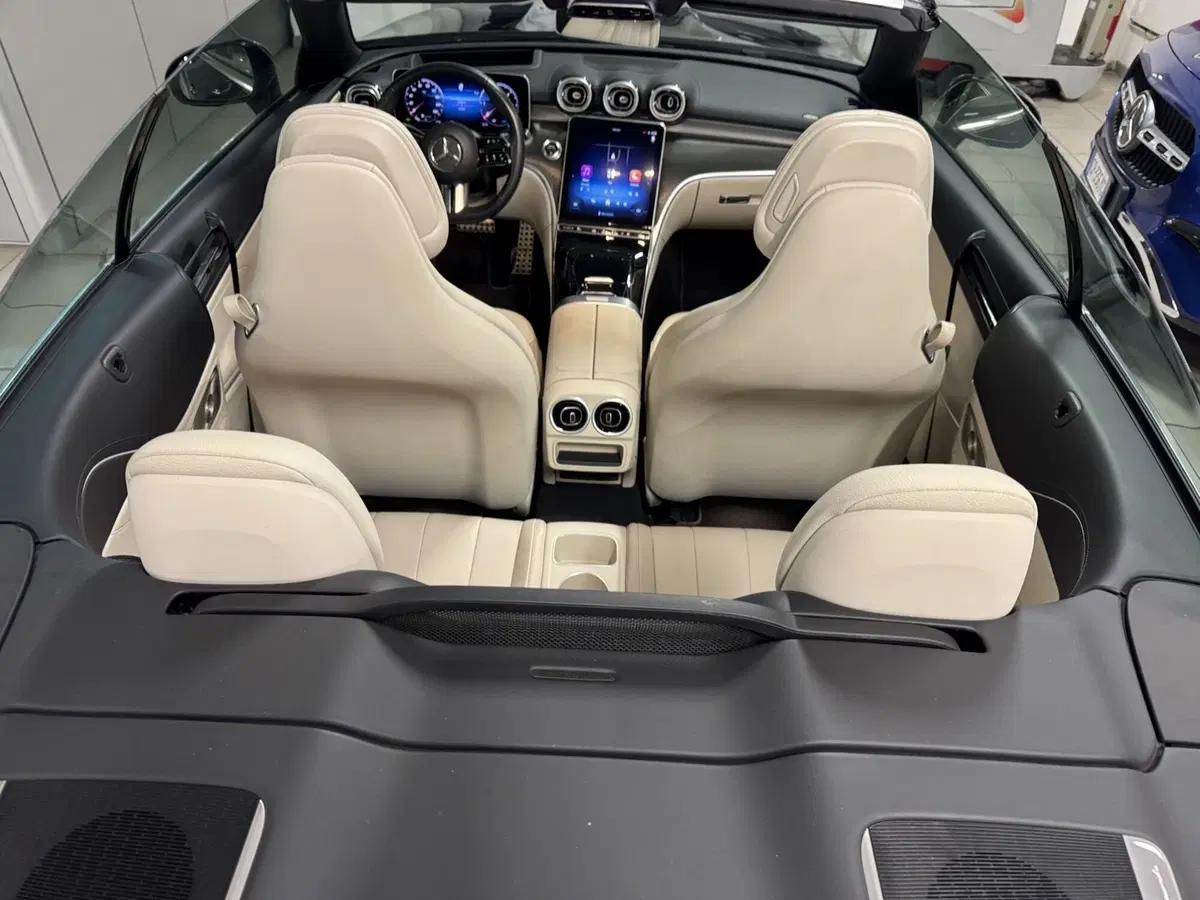 Mercedes-Benz CLE Cabrio usata a Messina (11)
