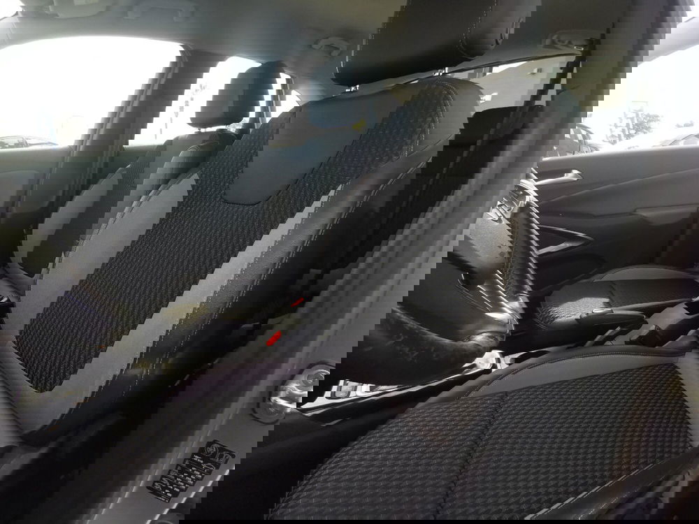 Opel Crossland X usata a Taranto (11)